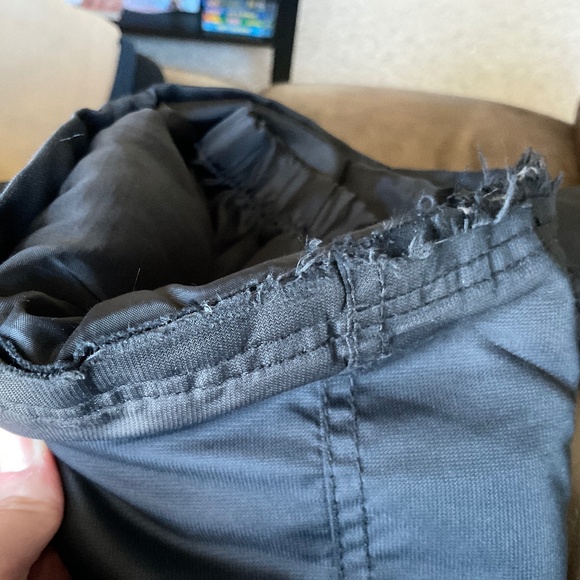 ❄️ Old Navy Kids Ski/Snow Pants - size 10-12 - Picture 7 of 7